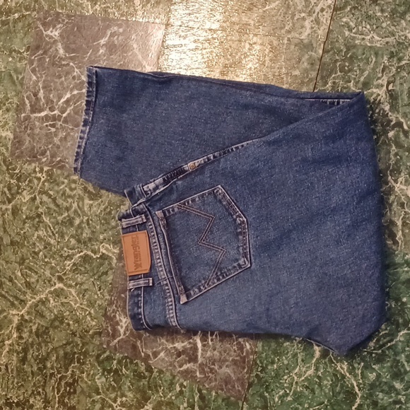 Wrangler Rugged ware jeans men's size 40x29 - Picture 1 of 4